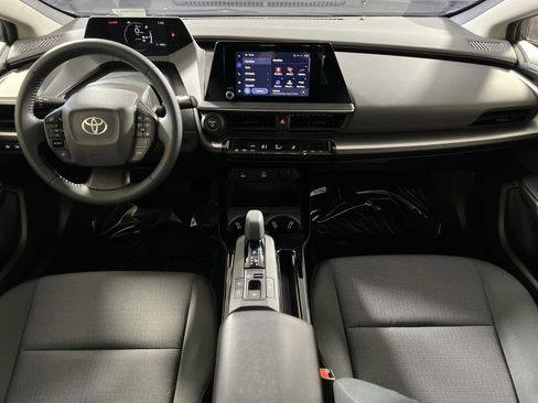 Used 2025 Toyota Prius LE image 22