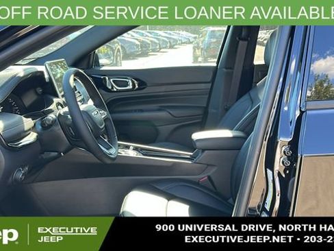 Used 2025 Jeep Compass Limited w/ Sun & Sound Group AWD/4WD image 10