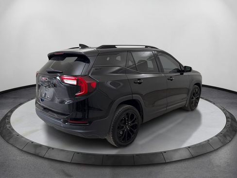 Used 2022 GMC Terrain SLT w/ Tech Package FWD image 5