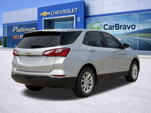 Used 2020 Chevrolet Equinox LS w/ LPO, Floor Liner Package image 7