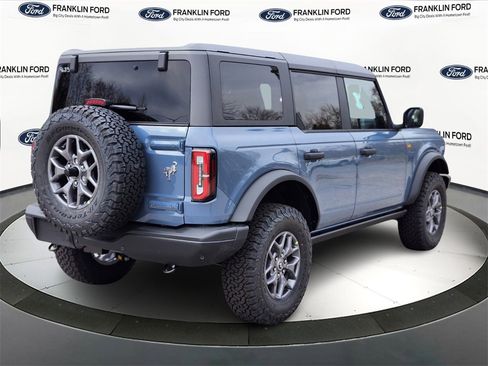 New 2025 Ford Bronco Badlands image 5