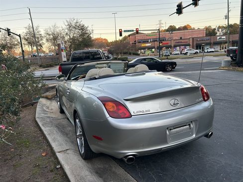 Used 2004 Lexus SC 430 Convertible image 5