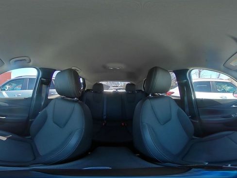 Used 2025 Buick Encore GX Preferred AWD/4WD image 40