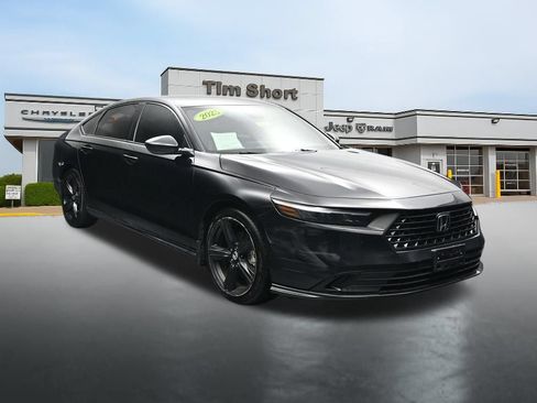 Used 2025 Honda Accord Sport image 7