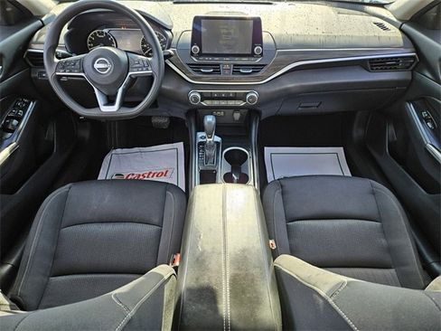 Used 2023 Nissan Altima 2.5 SV image 12