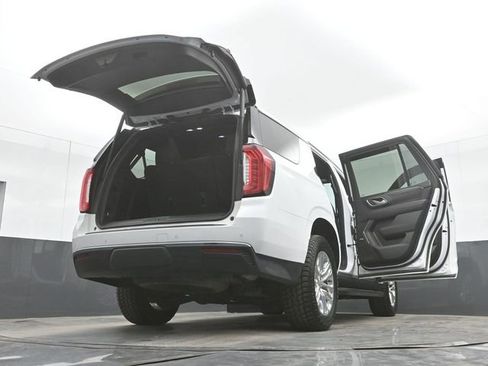 Used 2022 GMC Yukon SLT w/ SLT Premium Package image 58