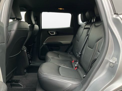 Used 2023 Jeep Compass Limited image 13