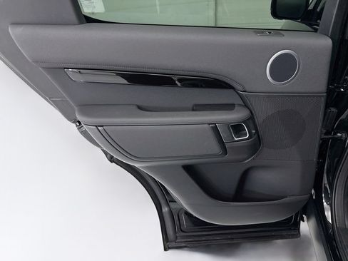 Used 2025 Land Rover Discovery S AWD/4WD image 25