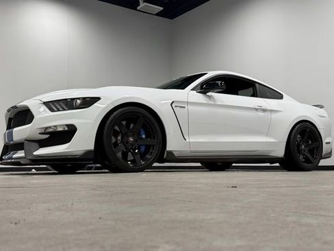 Used 2018 Ford Mustang Shelby GT350 w/ Convenience Package image 5