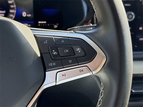 Used 2022 Volkswagen Taos SE image 28