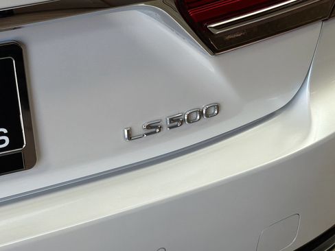 Used 2020 Lexus LS 500 RWD image 29