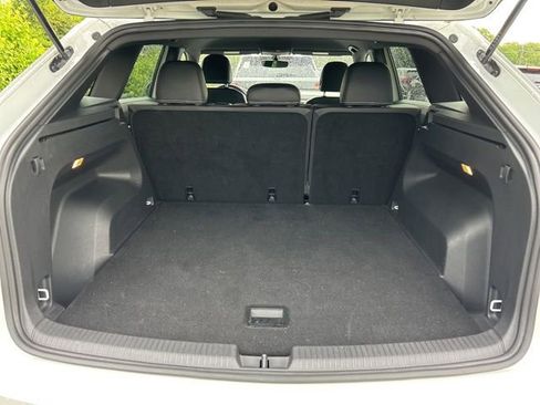 Used 2023 Volkswagen Atlas Cross Sport SE AWD/4WD image 5