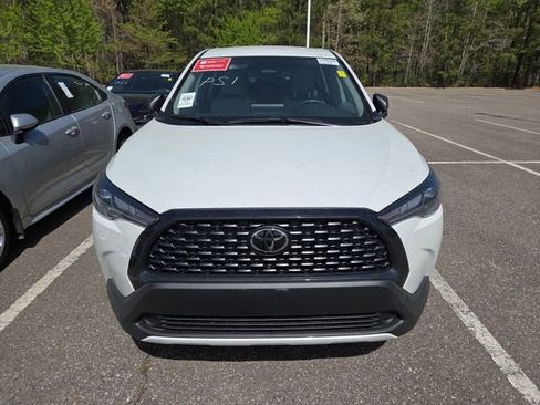 Used 2025 Toyota Corolla Cross L image 9