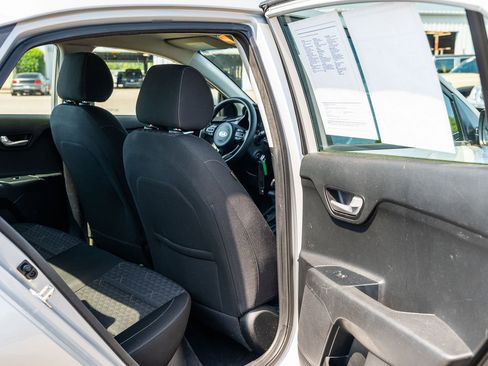 Used 2019 Kia Rio S FWD image 13