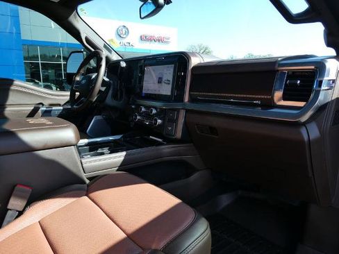 Certified 2025 Ford F250 King Ranch AWD/4WD image 14