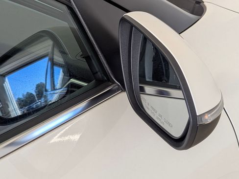 Used 2023 Kia Seltos S image 22