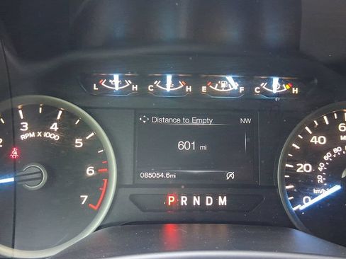Used 2018 Ford F150 XLT w/ Equipment Group 302A Luxury AWD/4WD image 19