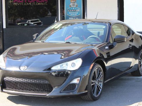 Used 2013 Scion FR-S RWD image 1