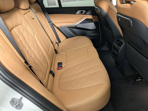 Used 2025 BMW X5 xDrive40i w/ Premium Package image 41