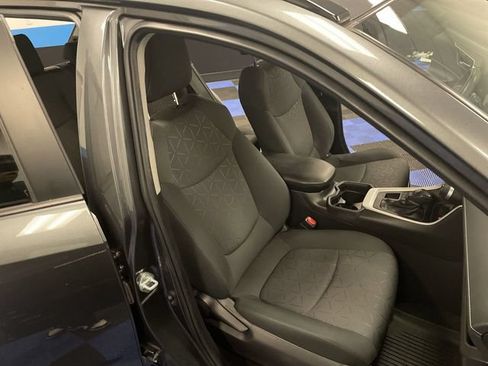 Used 2021 Toyota RAV4 XLE AWD/4WD image 24