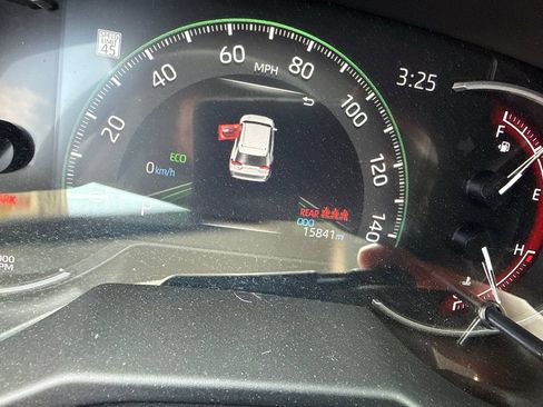 Used 2025 Toyota RAV4 LE FWD image 9