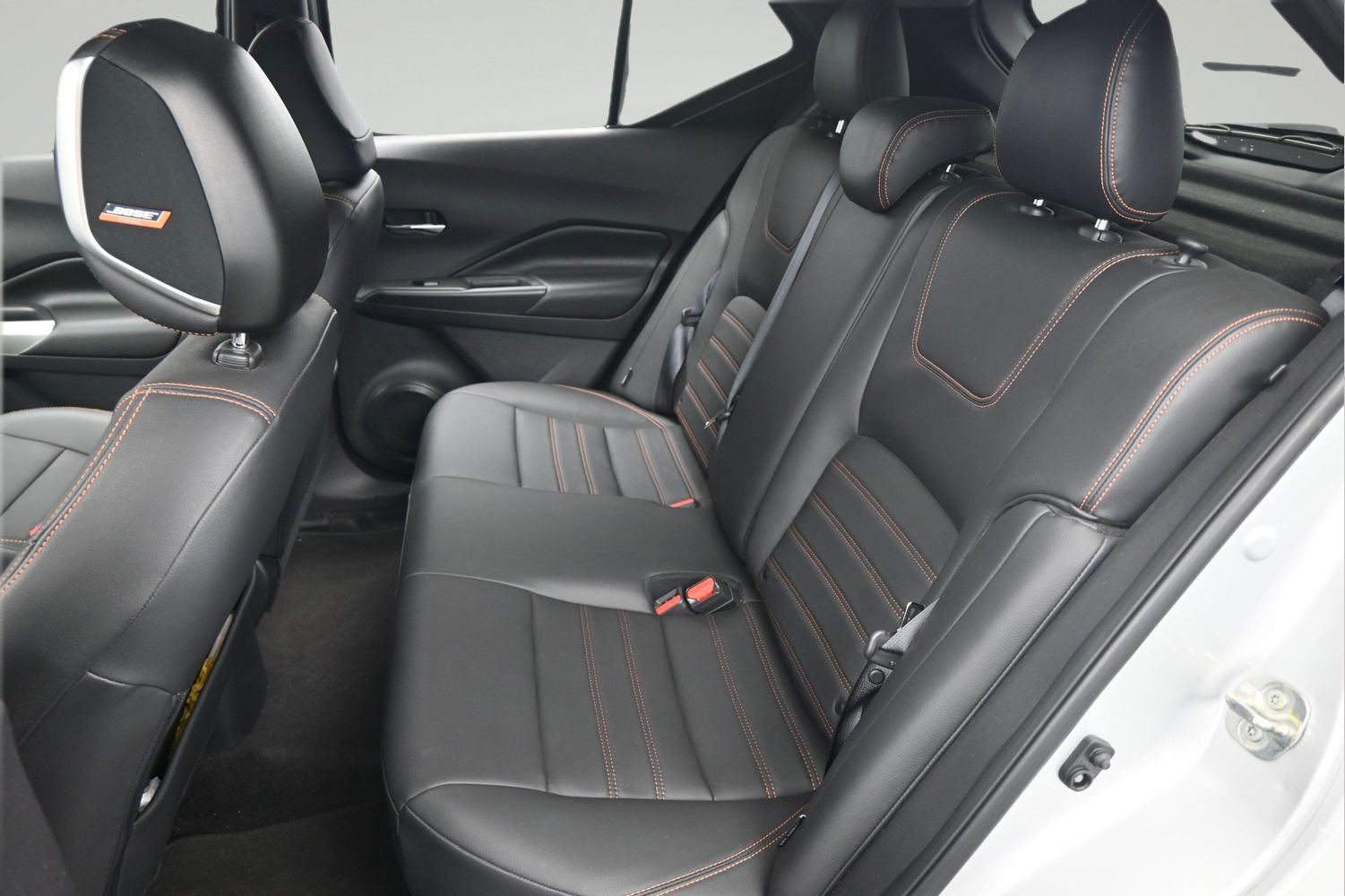 Used 2020 Nissan Kicks SR w/ SR Premium Package FWD image 11
