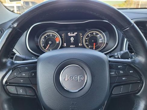 Used 2021 Jeep Cherokee Latitude Plus image 32