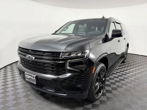 Used 2023 Chevrolet Suburban RST w/ Luxury Package image 3