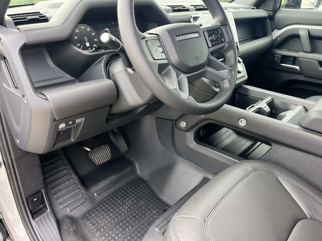New 2026 Land Rover Defender 110 S AWD/4WD image 11