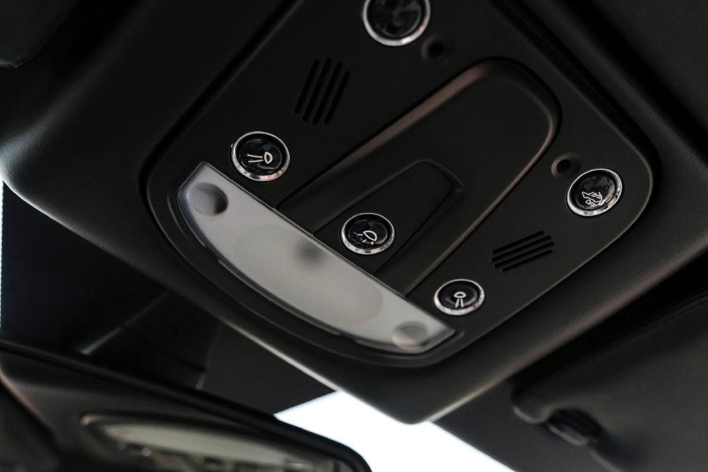 Used 2016 Maserati GranTurismo Sport RWD image 39