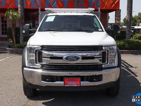 Used 2017 Ford F550 2WD Crew Cab Super Duty image 3