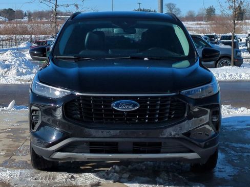 Used 2024 Ford Escape Platinum image 10