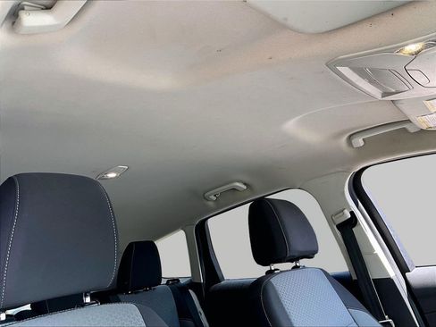 Used 2017 Ford Escape SE AWD/4WD image 19