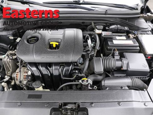 Used 2020 Hyundai Elantra SEL image 7