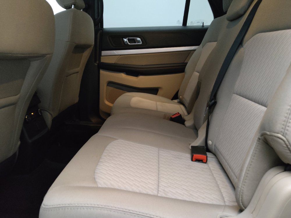Used 2018 Ford Explorer FWD image 18