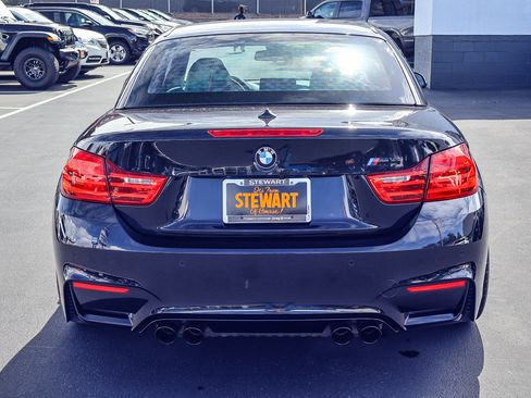 Used 2016 BMW M4 Convertible RWD image 21