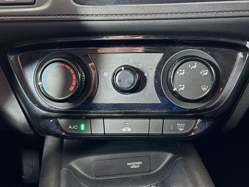Used 2020 Honda HR-V LX image 18
