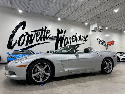 Used 2009 Chevrolet Corvette Convertible w/ Preferred Equipment Group RWD image 24