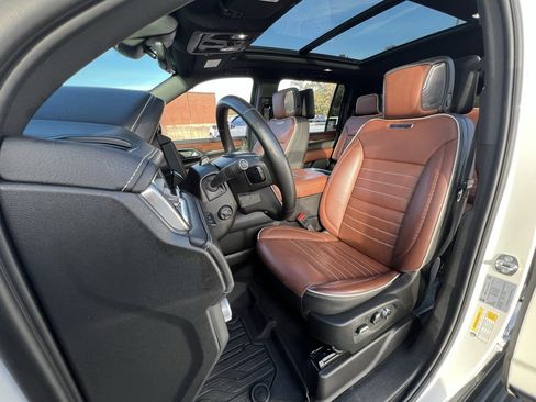 Used 2024 GMC Yukon XL Denali Ultimate image 12