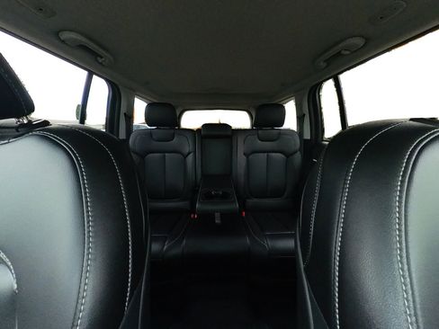 Used 2023 Jeep Grand Cherokee Limited image 46