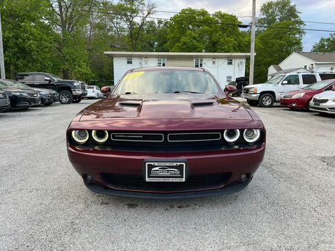 Used 2017 Dodge Challenger SXT Plus RWD image 2
