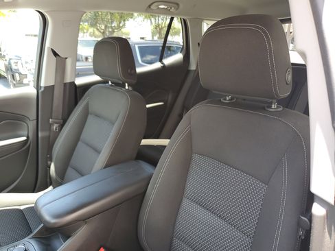 Used 2023 GMC Terrain SLE w/ Driver Convenience Package FWD image 20