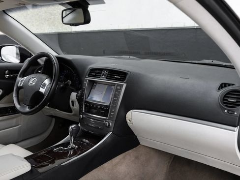 Used 2015 Lexus IS 350C w/ Navigation System Package RWD image 17