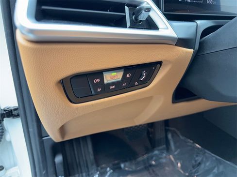 Used 2025 BMW 330i xDrive Sedan w/ Premium Package image 55