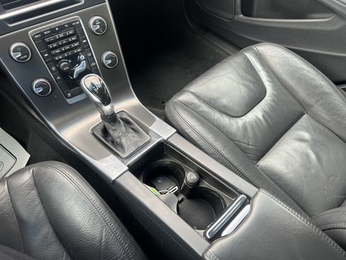 Used 2014 Volvo S60 T5 image 23