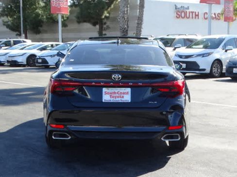 Certified 2019 Toyota Avalon XLE image 13