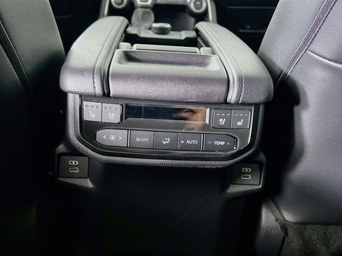 Used 2024 Toyota Grand Highlander AWD image 27