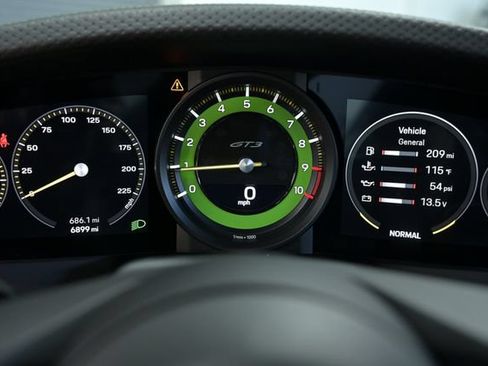 Used 2022 Porsche 911 GT3 RWD image 51
