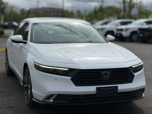 Used 2023 Honda Accord Touring image 7