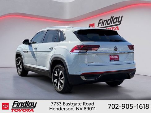 Used 2023 Volkswagen Atlas Cross Sport SE FWD image 2